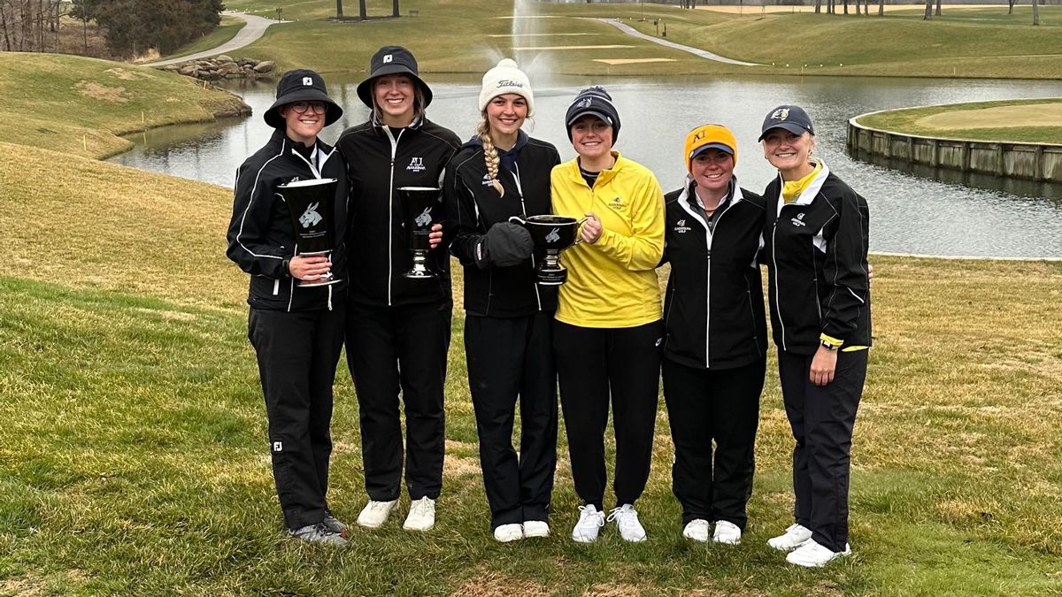 Women’s golf places second at invitational