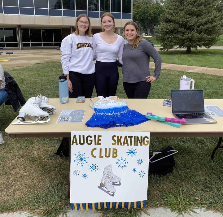 Figure skaters aim to establish club at Augustana