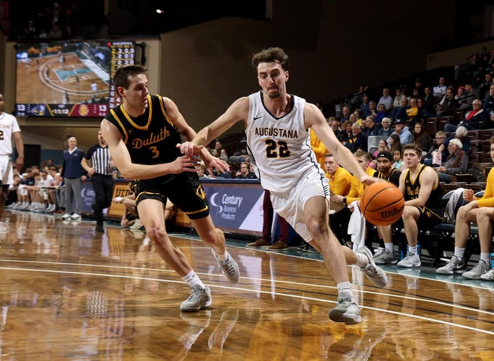 Men's basketball misses out on semifinals of NSIC tournament