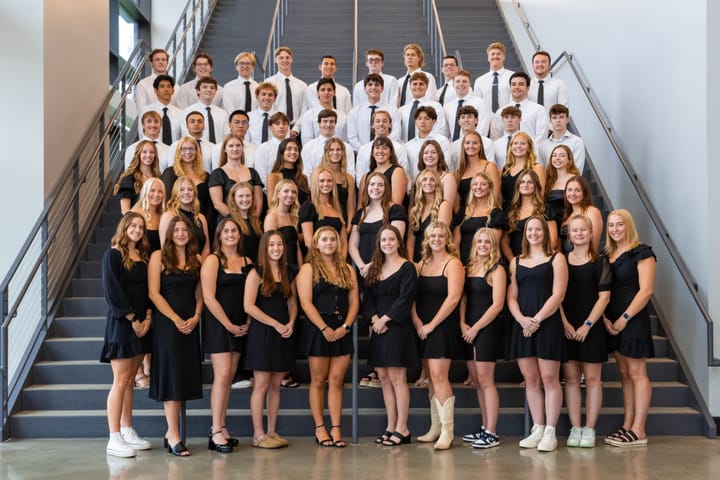 Swim and Dive teams embrace rebuilding year